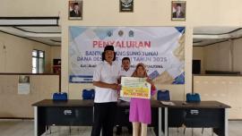 PEMERINTAH KALURAHAN KENTENG MENYERAHKAN BLT DANA DESA TAHAP KE-12 BULAN DESEMBER TA. 2025 